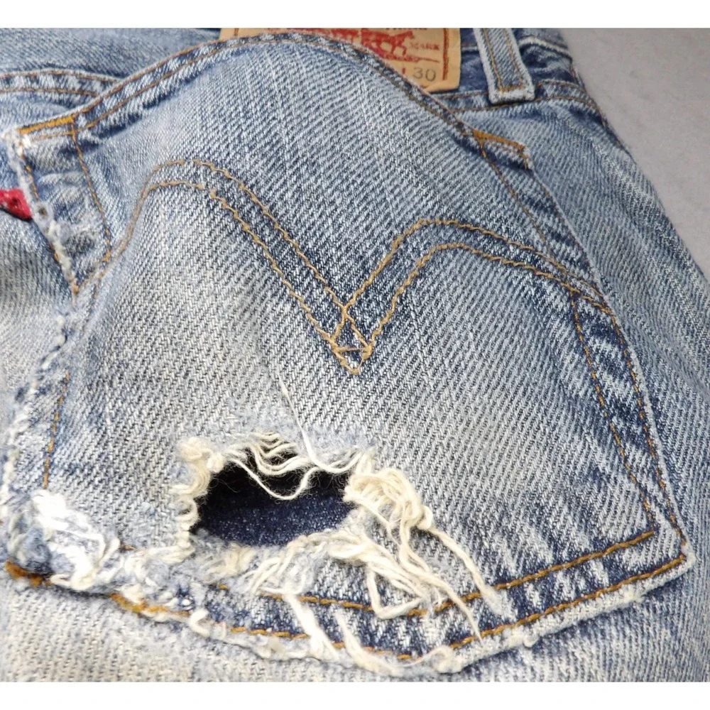 VTG Y2K Levi's 527 Low Boot Cut Jeans Men 34x30 Distressed Light Blue Denim Logo